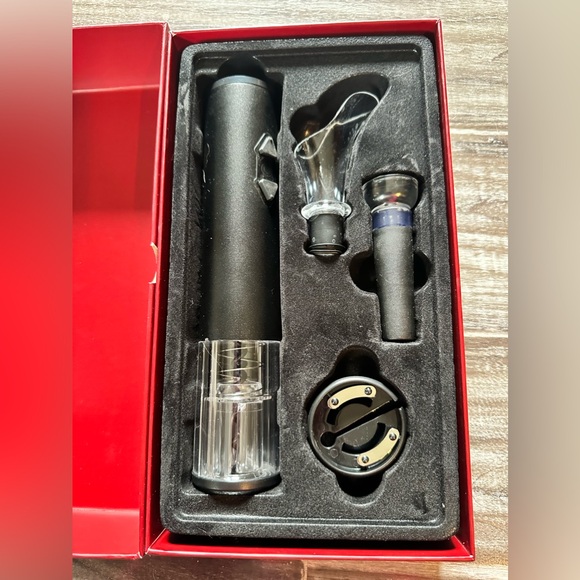 Electric Wine 🍷 Set plus 2 handmade dish cloths - Picture 4 of 6